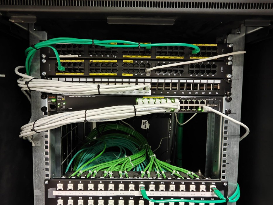 Câblage réseau et baie informatique